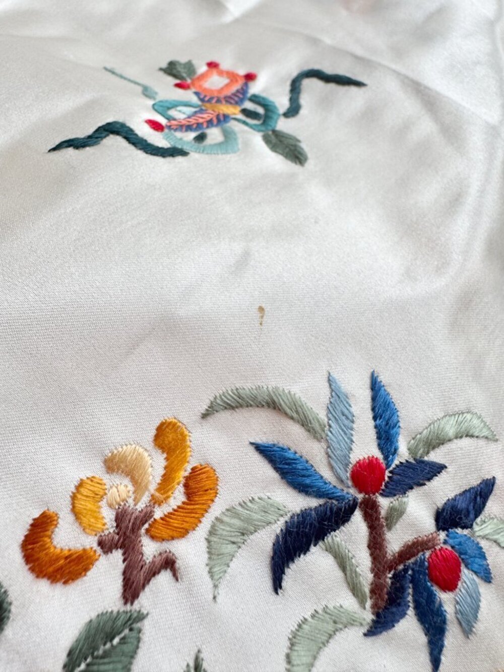 Vintage 60's ESME White Embroidered Oriental 100% Silk Blouse Skirt Set, Size XL - Picture 15 of 16
